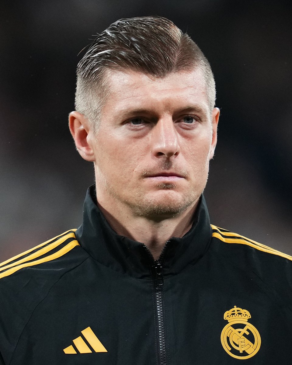 🚨 La lettre d'adieu de Toni Kroos aux supporters du Real Madrid :

« Comme je l'ai toujours dit : le Real Madrid est et sera mon dernier club ». 

« Le 17 juillet 2014, le jour de ma présentation au Real Madrid, le jour qui a changé ma vie. Ma vie de footballeur – mais surtout