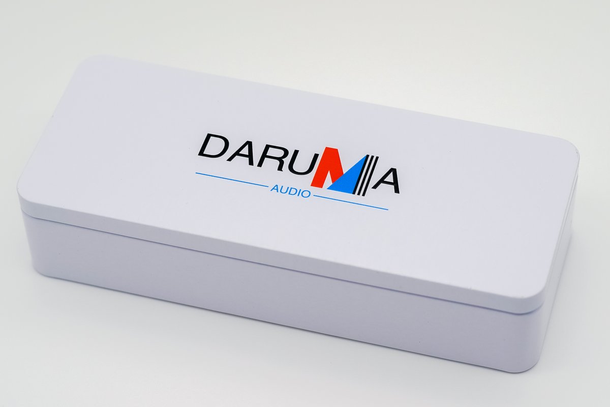 Daruma2142's tweet photo. イヤホン新商品『すずらん』の価格は決定しました！

一般販売価格：12,500円（税込み）

先行発売特別価格：8,750円（税込み）

先行発売は5月23日（木）20：00から5月31日（金）23：59までとなります
数量は100個と限定させていただきます
弊社の通販サイトのほか、新設のAliexpressストアーでも購入可能となります

また、特典も検討しており、詳細は5月22日（水）の夜にご案内致します