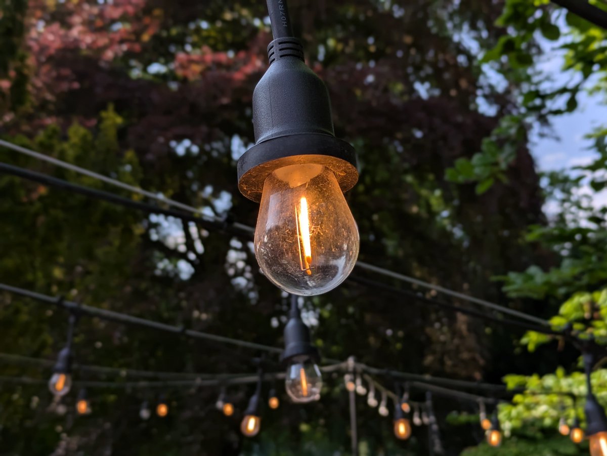 teamVRY's tweet photo. Check out our quick Pixel 8a camera test here:

https://t.co/Kz8pwU1zhc https://t.co/bUkpolAa92