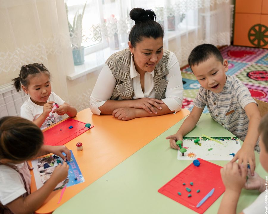 'The children are more engaged and want to be involved' Adina Azatovna enjoys being a kindergarten teacher. In the Kyrgyz Republic, GPE and @WorldBankECA established 120 community-based kindergartens and trained teachers in playful learning to reach more vulnerable children.