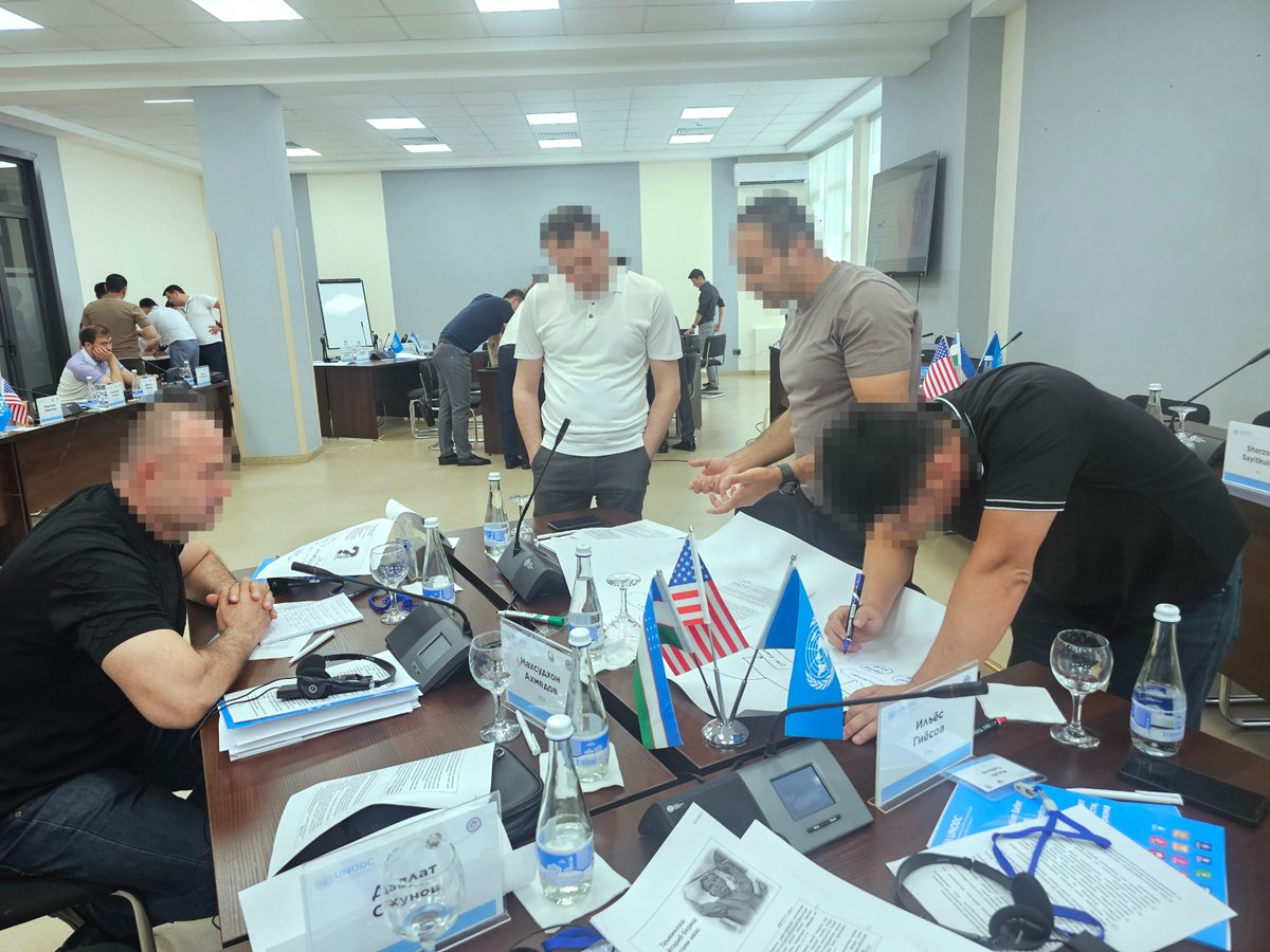 |@UNODC continues to support Interagency Mobile Teams in 🇺🇿 in countering organized crime. A recent training equipped officers with tools for effective financial investigations. Read the story: shorturl.at/mwj8A @MittalAshita @UNODC_AML @UN__Cyber @StateINL