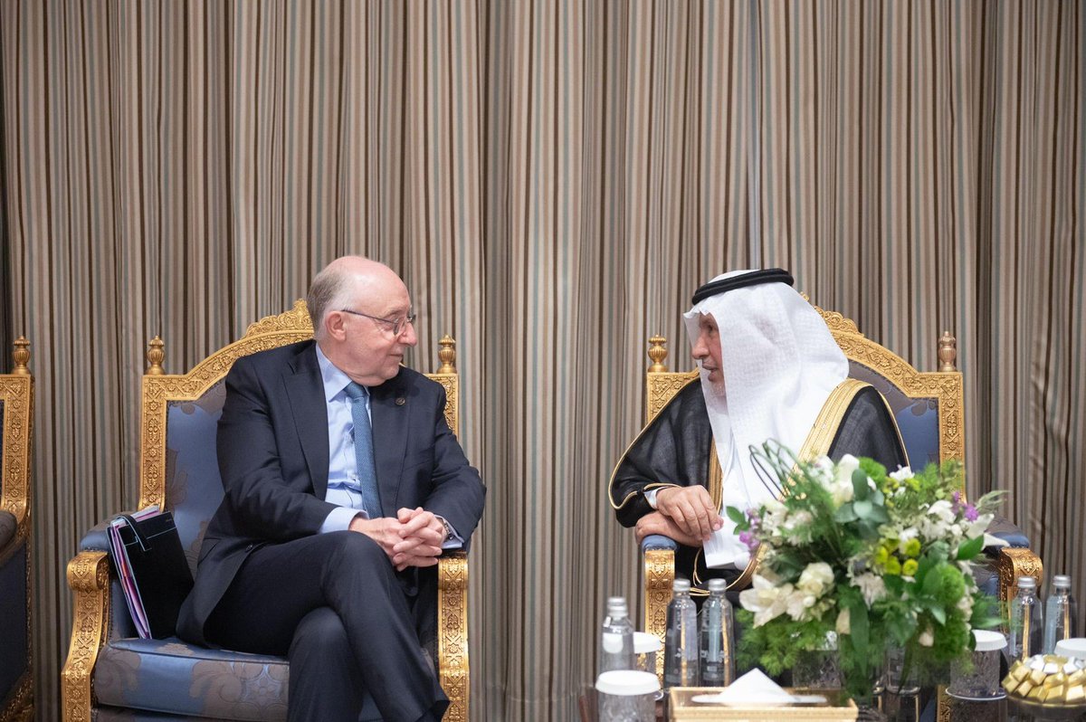 Supervisor General of #KSrelief, Dr. Abdullah Al Rabeeah, met with the President of the @icao Council, Mr. @SalvatoSciacchi, on the sidelines of the #FutureAviationForum. During the meeting, they discussed enhancing cooperation on shared interests in relief and humanitarian