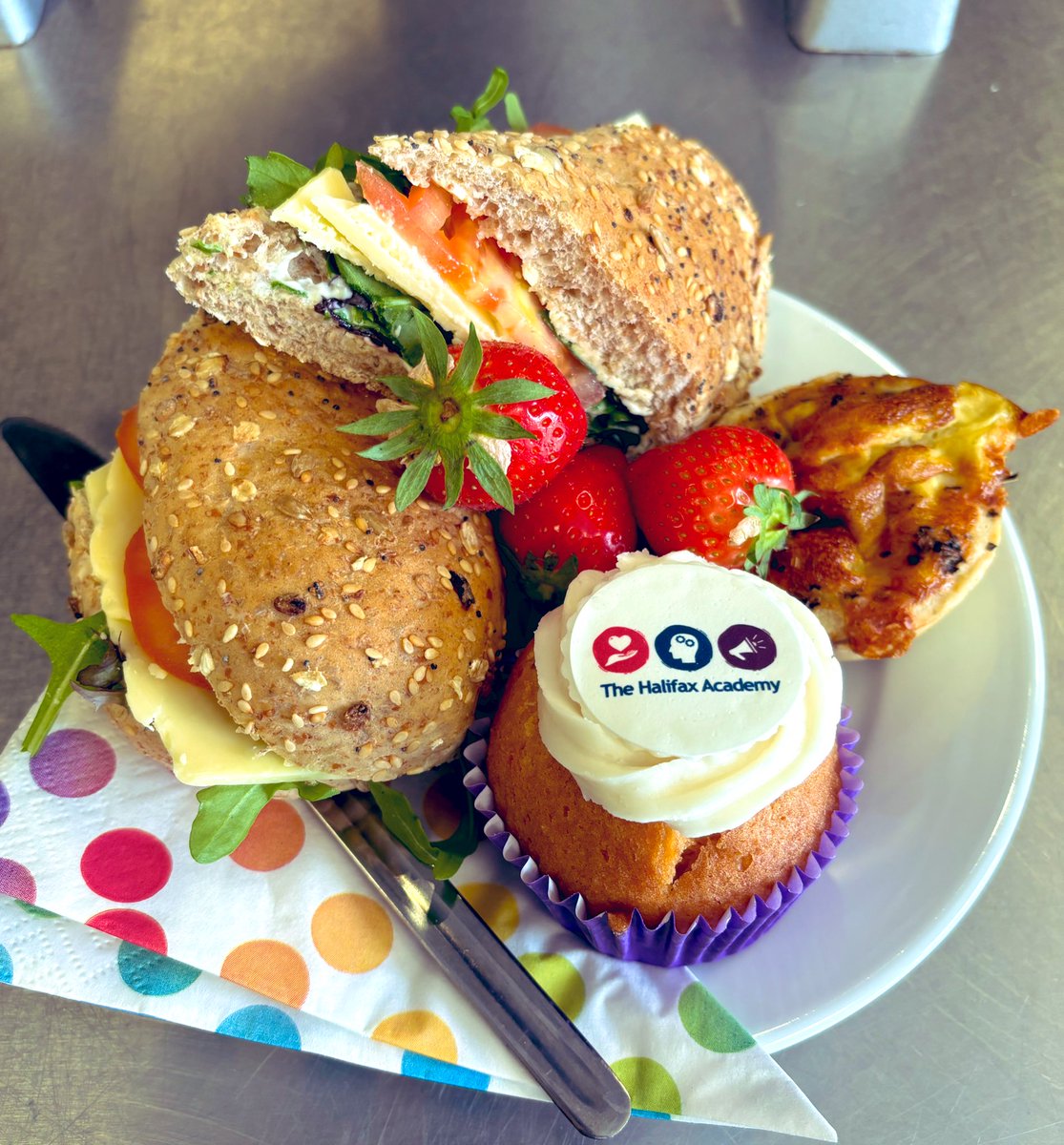 Loving todays working lunch at <a href="/HalifaxAcademy_/">The Halifax Academy</a> <a href="/ImpactMAT/">Impact Education MAT</a> #work #lunch #halifax