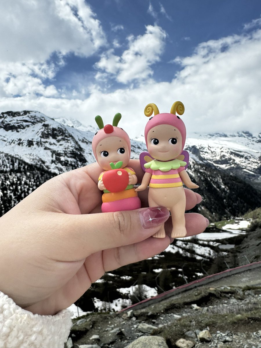 Clear sky + cutie critters ꒰ᐢ. .ᐢ꒱₊˚⊹