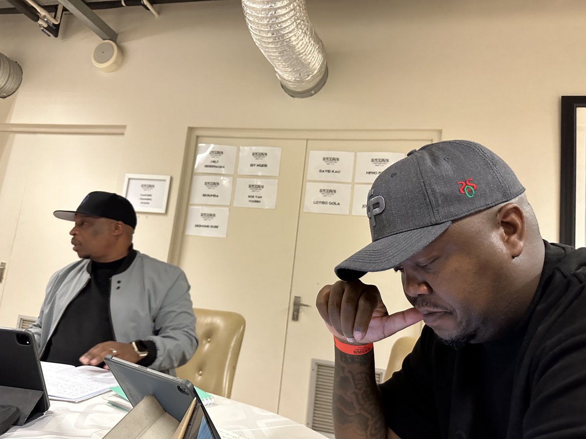 KagisoLediga's tweet image. Men at work on scripts #DemoCrazy