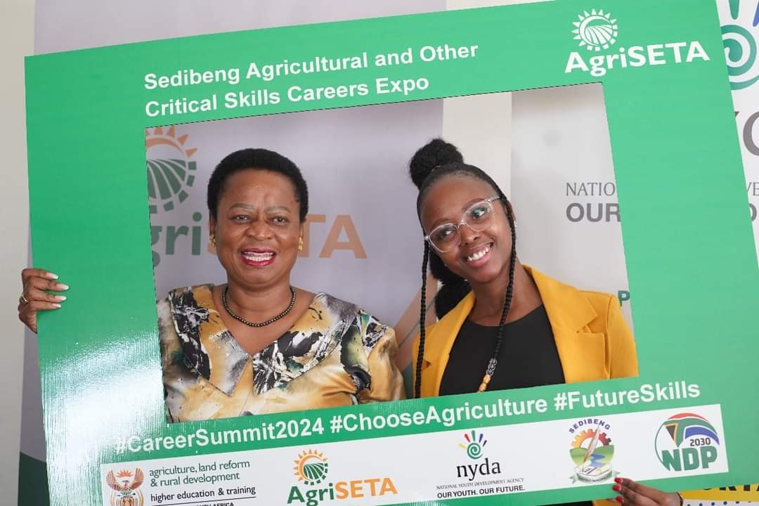 agri_seta's tweet photo. AgriSETA Career Summit | Briefing Session. #AgriSETA #DALRRD #ChooseAgriculture #ConnectME #DHEST #NYDA https://t.co/3ej4xY7SPc