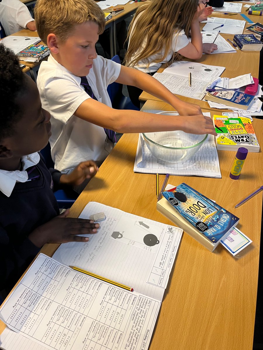 MissPSymons's tweet photo. Comparing and grouping together everyday materials. In these photos, year 5 were looking at transparency and hardness. #TheMillScience https://t.co/MoTjhcFIdL