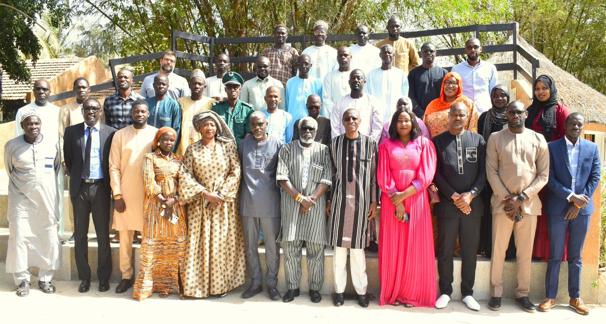 laminesamake's tweet image. #HappeningNow

Dans le cadre de la révision de la #LOASP, la FAO et d'autres partenaires tels que #Enabel et #CNCR accompagnent le #Sénégal à travers le #MASAE. 
Une retraite d'examen du rapport provisoire du bilan de la mise en œuvre de cette loi est en cours à Saly. 

#LimS