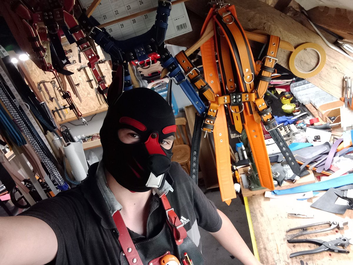 After a fetish week-end Come back in my kinky workshop :p
