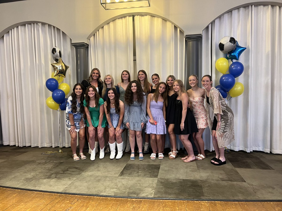 Great season with an even greater group of girls!