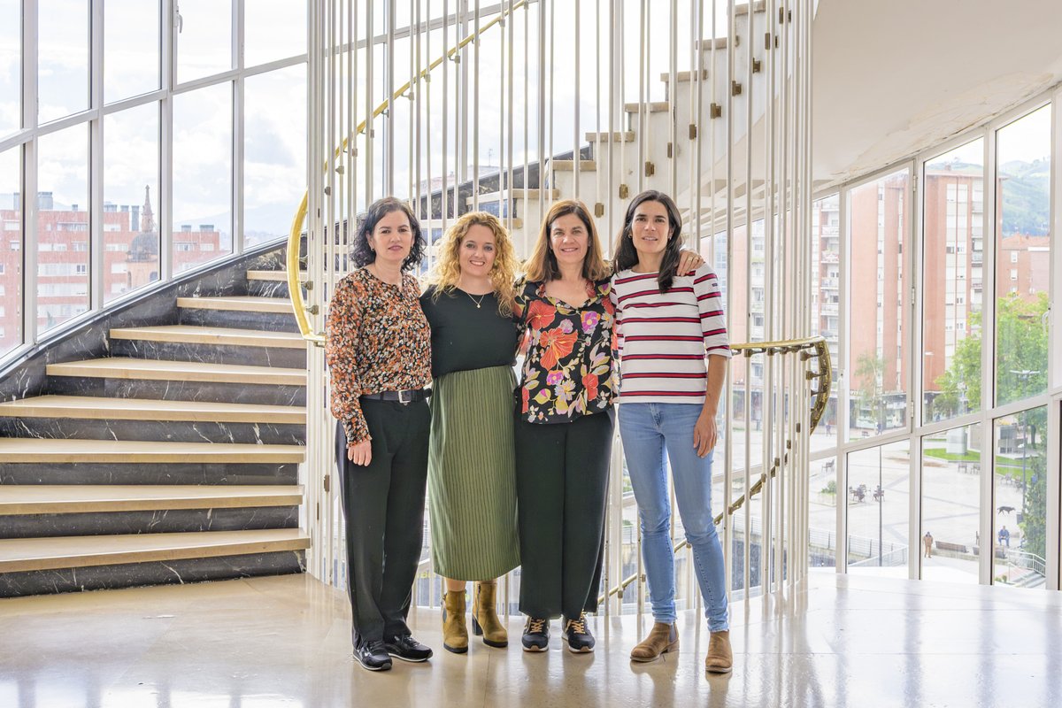 OSIEECruces's tweet photo. El equipo de nefrología infantil del Hospital organiza el 47º Congreso de la Asociación Española de Nefrología Pediátrica #AENP
✅Avances en el diagnóstico y tratamiento
✅Atención integral y bienestar de las y los pacientes.
@osakidetzaEJGV
🔗 https://t.co/HscfqBD92Z https://t.co/ISJ2iVpGTH