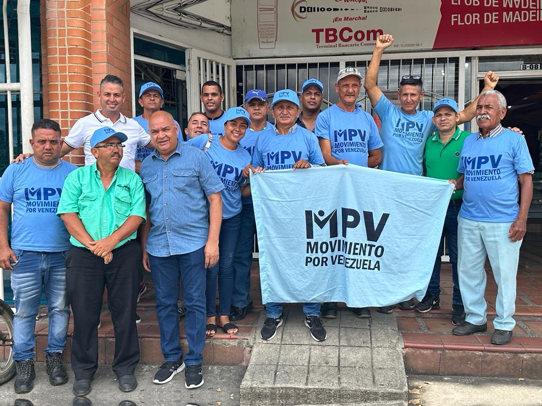 MPVCojedes's tweet photo. #20Mayo recibimos a @henryrosales1 de nuestro @MPV_Nacional dónde se dirigió a nuestros líderes de los Municipios #Pao #LimaBlanco #Tinaco y #Tinaquillo articulando estrategias de cara a la #CampañaElectoral con @EdmundoGU #EnMovimientoPorVenezuela @simoncalzadilla @Garry_Blanco https://t.co/8yw4gl232U