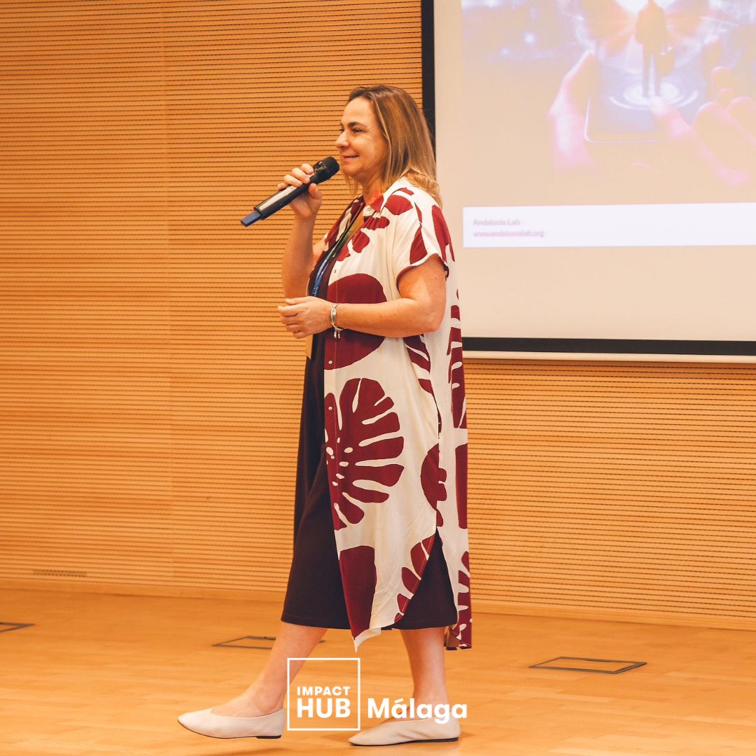 impacthub_mlg's tweet photo. El pasado 14 de mayo nuestra directora María Alonso Riquelme participó en la JORNADA SOBRE DIGITALIZACIÓN, INNOVACIÓN Y TRANSFORMACIÓN TECNOLÓGICA EN TURISMO ✨

Habló sobre los retos de los espacios de coworking y las aceleradoras, dentro del bloque de nuevas oportunidades ✨ https://t.co/VATWogXRyK
