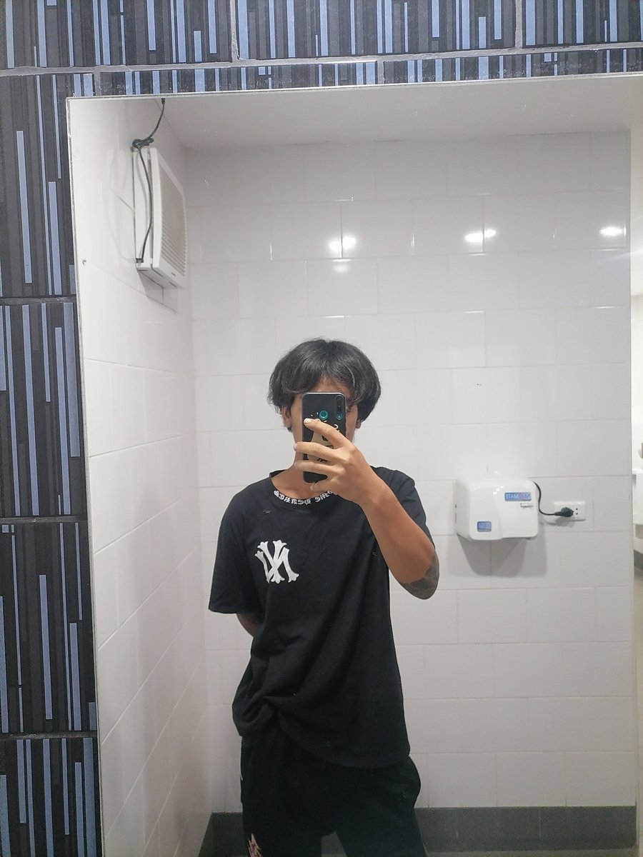 กานต์​ tweet media