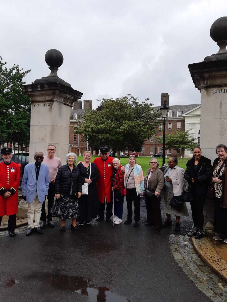 Thank you <a href="/RHChelsea/">Royal Hospital Chelsea</a> for another lovely visit and lunch! We absolutely love to see you all and hear your stories and all the updates on Sloane Stable... See you again soon.