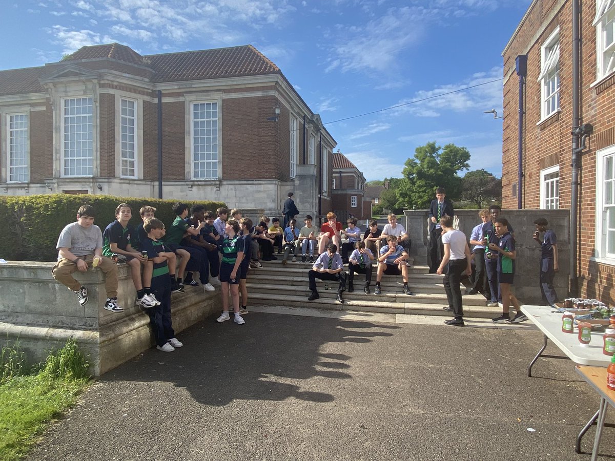 Collingwood House tweet media