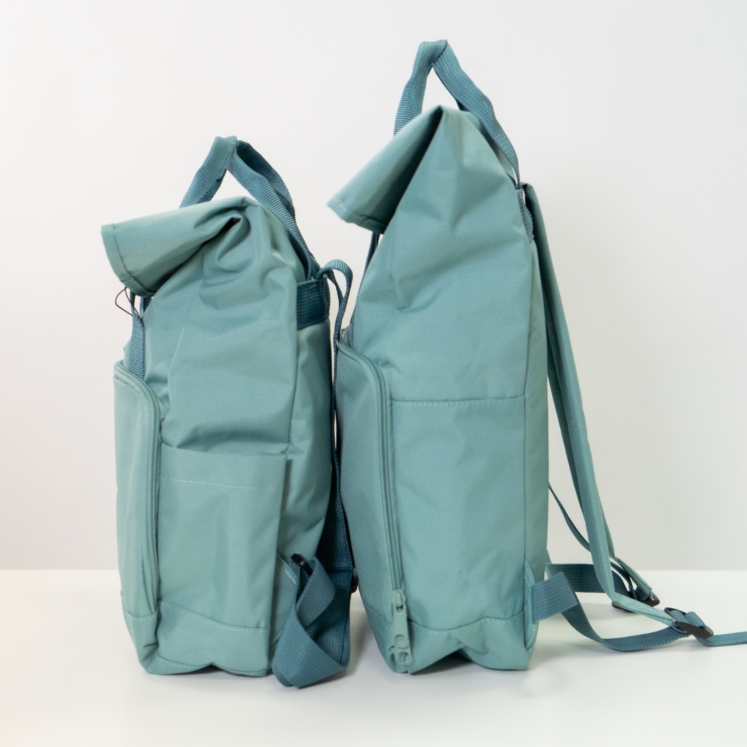 wearemadlug's tweet photo. The Mini Roll-Top vs Classic Roll-Top
We know dimensions can be hard to understand so here is a visual on what our new Mini Roll-Tops look like next to the Classic Roll-Tops!
23x32x11cm vs 28x38x12cm
#madlug #minirolltop #makeadifference #bcorp #minibags https://t.co/tIqWVlRs99