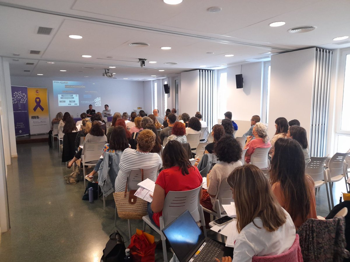 DelegGobIlles's tweet photo. ✅@AtenproEs
✅#UFAM
✅#EMUME
✅#Convivexit
✅#ServeiAtencioalaDona
✅#ServeiAcompanyament24h
𝐈𝐈 𝐉𝐨𝐫𝐧𝐚𝐝𝐚𝐬 𝐑𝐞𝐜𝐮𝐫𝐬𝐨𝐬 𝐝𝐞 𝐀𝐭𝐞𝐧𝐜𝐢ó𝐧 𝐚 𝐥𝐚𝐬 𝐯𝐢𝐨𝐥𝐞𝐧𝐜𝐢𝐚𝐬 𝐦𝐚𝐜𝐡𝐢𝐬𝐭𝐚𝐬
𝓖𝓻𝓪𝓬𝓲𝓪𝓼 𝓪 𝓵@𝓼 𝓹𝓪𝓻𝓽𝓲𝓬𝓲𝓹𝓪𝓷𝓽𝓮𝓼 𝒚 𝓪𝓼𝓲𝓼𝓽𝓮𝓷𝓽𝓮𝓼! https://t.co/FmygnNyb5c