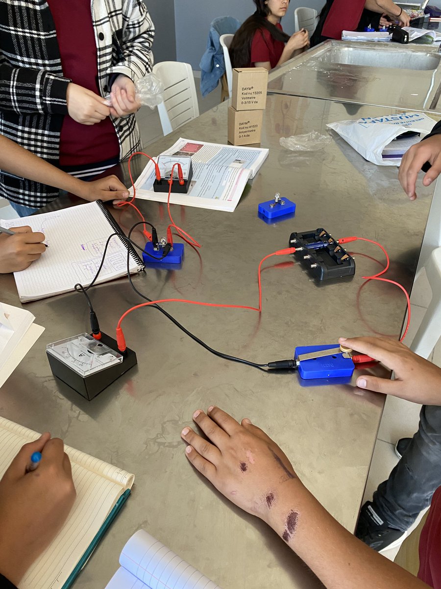 Ampermetre ve Voltmetre deneyleri <a href="/GelendostIlce/">Gelendost İlçe Milli Eğitim Müdürlüğü</a>