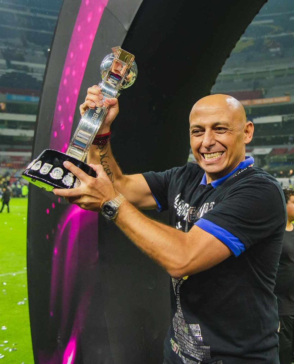 Ángel Villacampa se convierte en el primer Director Técnico en disputar 4 finales consecutivas.

Superó a Héctor Becerra (MTY) y Roberto Medina (UANL) quienes lograron 3