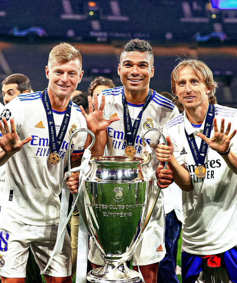 Chechu_Viking's tweet photo. No sé porque pero tengo la sensación de que nos espera un verano duro en despedidas!!
Gracias y mil veces gracias, @ToniKroos 
Todo un señor y Enorme futbolista, nos destrozas el 💔 pero es tu decisión y tienes todo nuestro cariño por siempre!
#HalaMadrid
Gracias D.Antonio
😪 https://t.co/ai5i9KGpL2