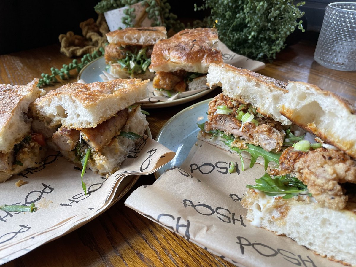 Ding ding 🛎️ It’s lunchtime. Might as well make it a PöSH one 🥪 Tue-Fri; 12-3pm.