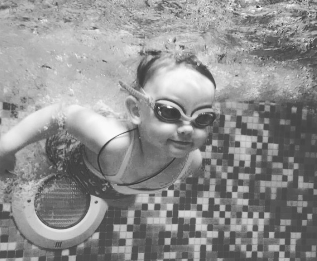 Learning to swim at an early age will be a great preventative against colds, scoliosis, stooping, posture disorders, muscular dystonia. Swimming will give the child pleasure and joy🥳