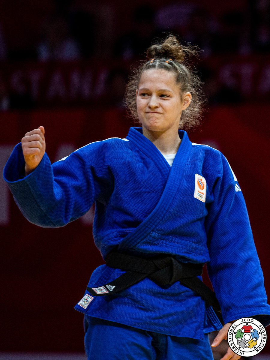 WK-FINALIST! 🔥

Vier wedstrijden gehad. Vier op ippon gewonnen! Joanne van Lieshout kent een ontzettend sterke dag op de WK judo en gaat vanaf 16:00 strijden om de wereldtitel! 🙌

#TeamNL