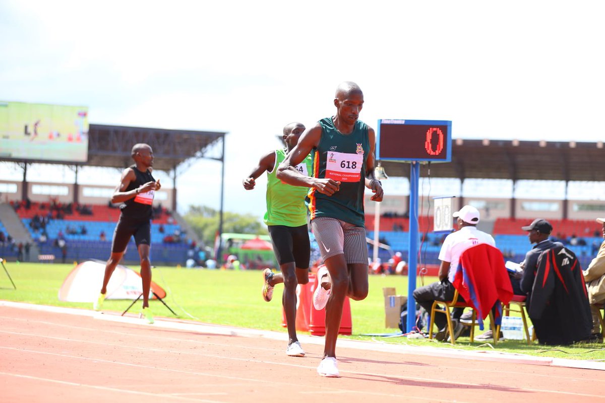 Olympic 1500m silver medal Timothy Cheriuyot dropped from his speciality to win men’s 800m semis in 1:46.83 at the ongoing AK National Championship at Ulinzi Sports Complex. Entry Free! #athletickskenya #aknationalchamp2024 #TeamKenya