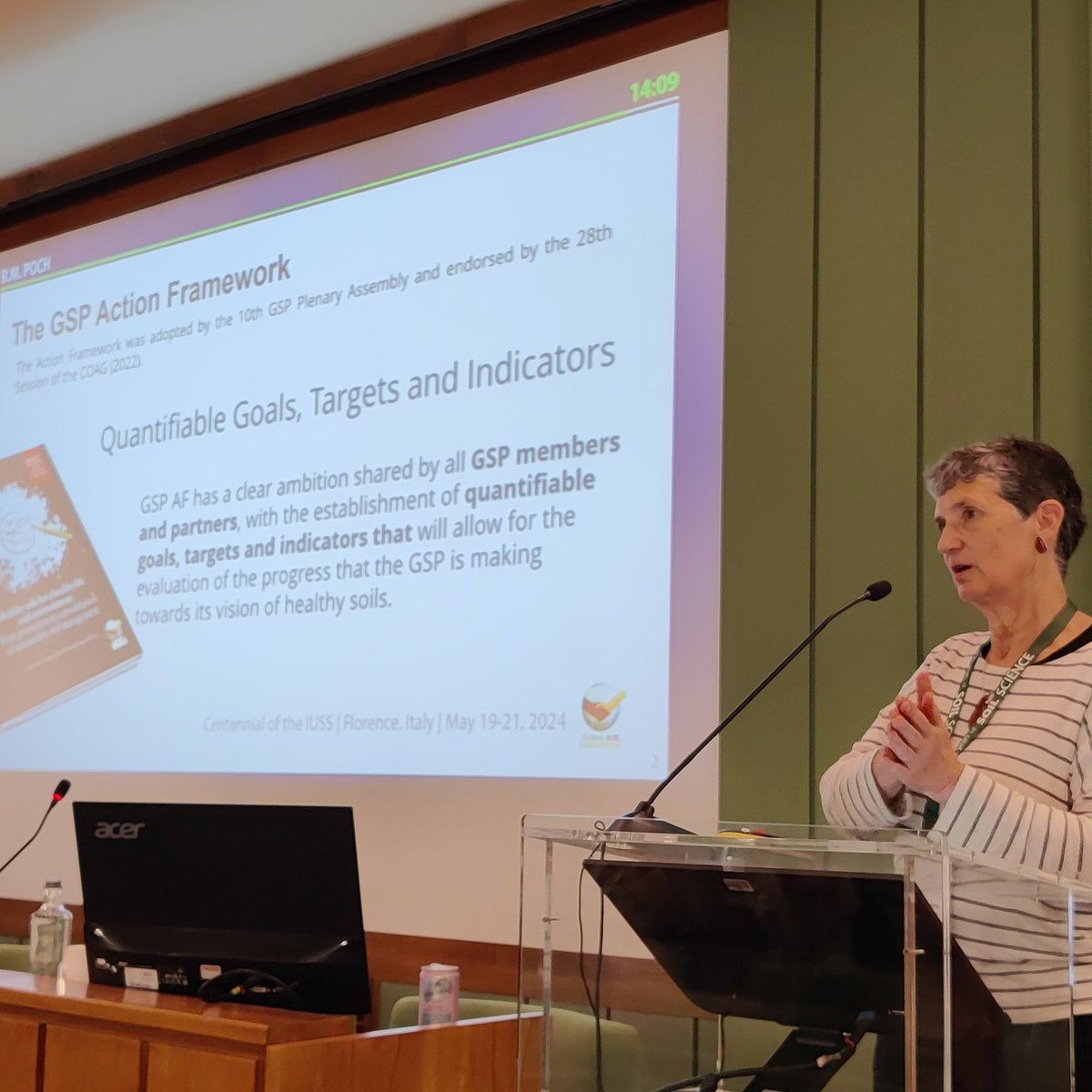 FAOLandWater's tweet image. .@IUSS_ORG #IUSS100. Rosa Poch, chair of the #ITPS "the progress of the GSP action framework is to be monitored and measured through Key Performance Indicators &amp;amp; the Global Soil health Dashboard, ensuring these efforts align with addressing the 10 #Soilthreats". #SoilHealth