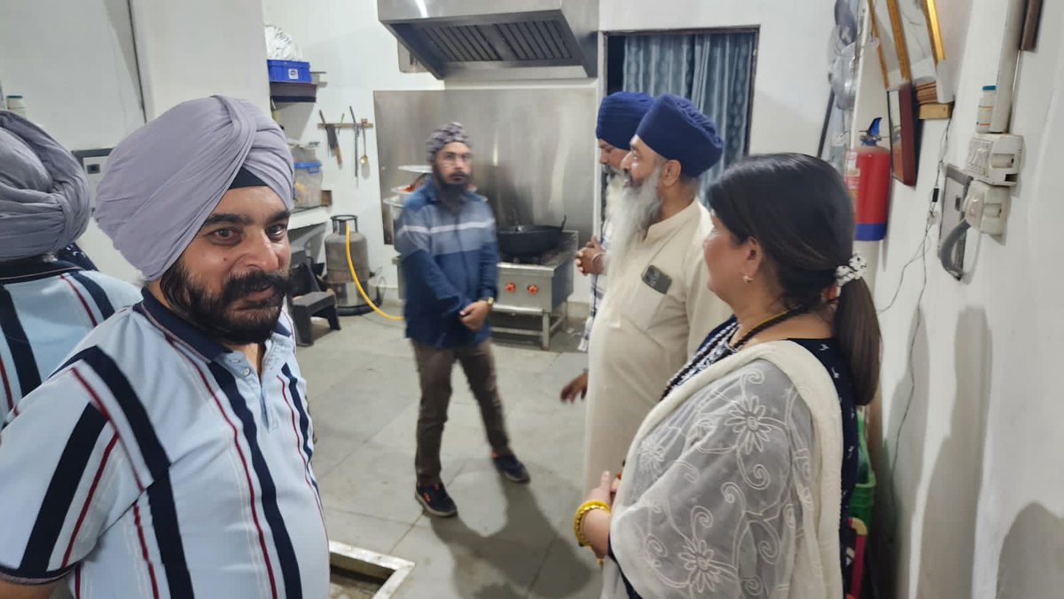 Malikrosyanand's tweet photo. वाहेगुरु जी का खालसा वाहेगुरु जी की फतेह।
सिख परिवारों से मिल विचार सांझा किये।।
#SikhwithModi
#AbkiBaar400Paar #PhirEkBaarModiSarkar
Bharatiya Janata Party (BJP) Narendra Modi J.P.Nadda BJP Haryana Manohar Lal Nayab Saini Phanindranath Sharma Banto Kataria https://t.co/3XuICEGr5p
