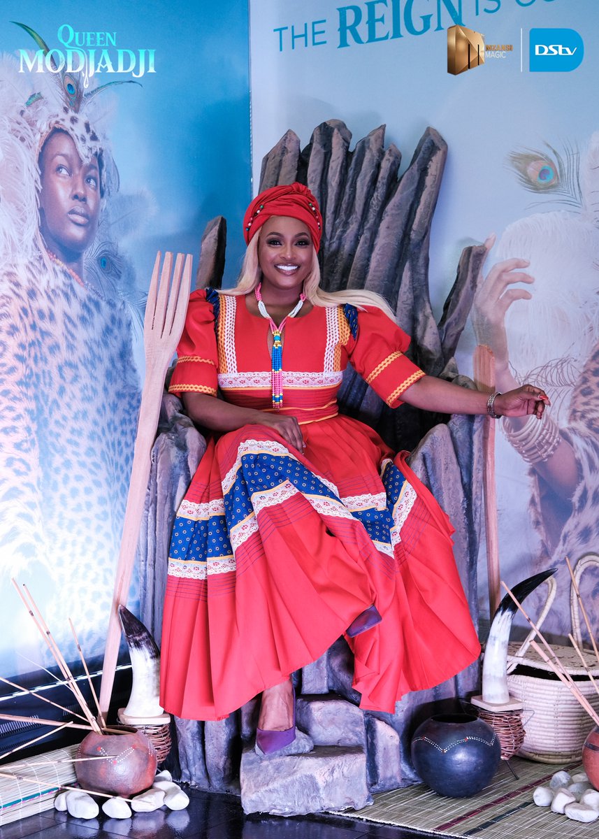 Look who has joined the fun #SoundsofKhelovedu campaign: Lucy van Schalkwyk, @lethaboLejoy, Daphne Montgomery and Hendrik Matlou, @papi_nicetingz, @General_kels_, @MalebatiThato, Rebotile Juliet Shai, @TRNDZA_, @NokoMashaba, @KingMonada. tinyurl.com/2b8vyaxv 👑 🌧️🙌🏾