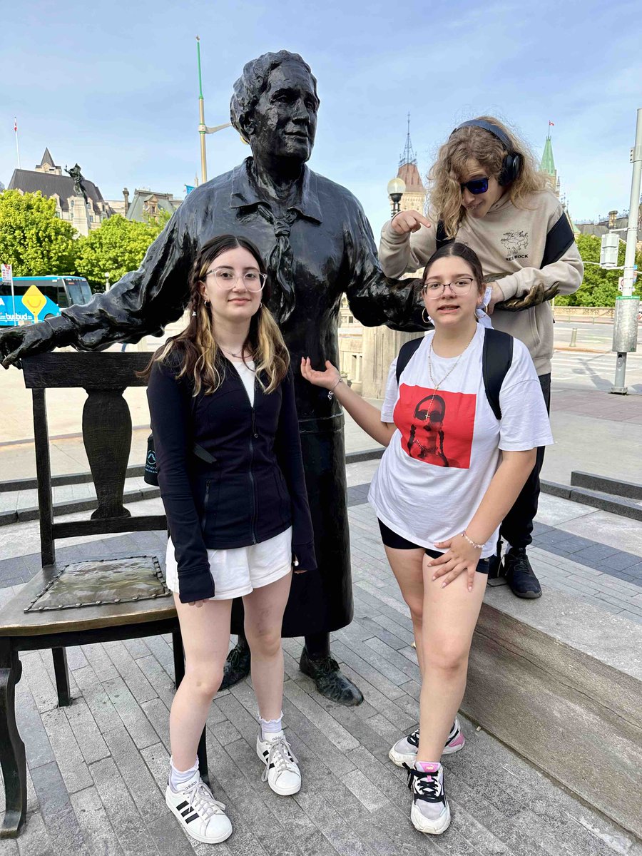 École O.L.P.H. tweet media