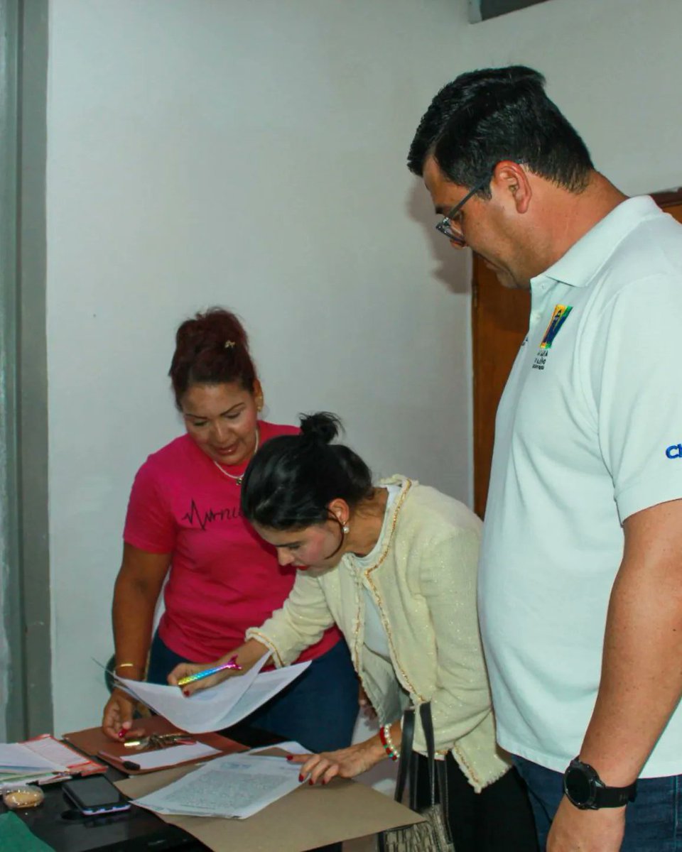 Contribuimos con un granito de arena para el bienestar de los niños de la Casa Hogar "Lilia de Tovar". 
Donamos un aire acondicionado, colchones y una litera, para con esto, aportar nuestra ayuda a los 22 niños que aquí tienen su albergue: algunos de ellos son de #Mariño 
SIGUE⬇️