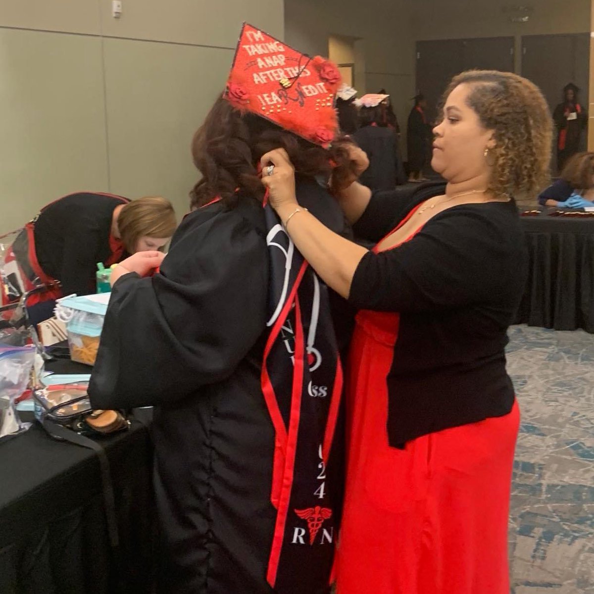 MyBRCC's tweet photo. A peek behind our commencement: Our dedicated faculty and staff have been up since dawn making today perfect for our Grads! #BRCCGrad #MyBRC https://t.co/zMlgbhqdpY