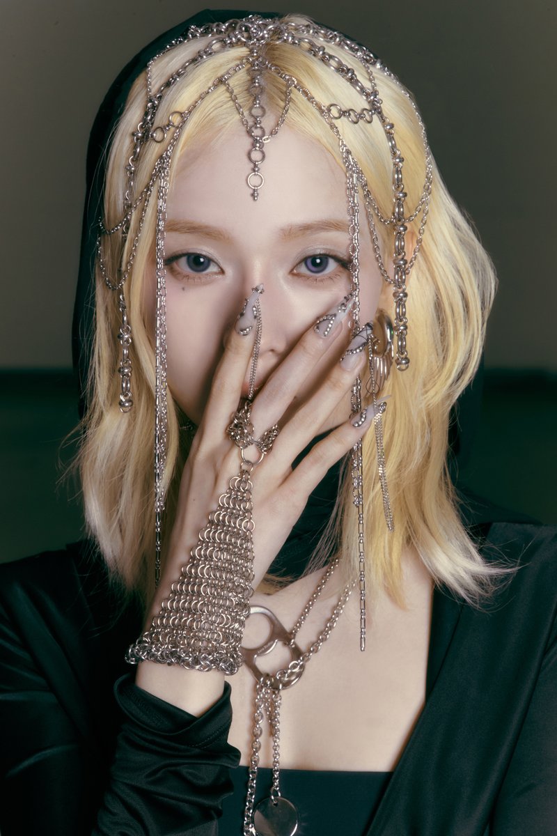 aespa_official's tweet image. aespa 에스파 'Armageddon' Find The Authentic WINTER

aespa 에스파 The 1st Album 〖Armageddon〗
‘Armageddon’ ➫ 2024.05.27 6PM (KST)

💿 aespa.lnk.to/Armageddon
🔗 aespa.com

#aespa #æspa #에스파
#WINTER #윈터
#Armageddon #aespaArmageddon
#Supernova #aespaSupernova