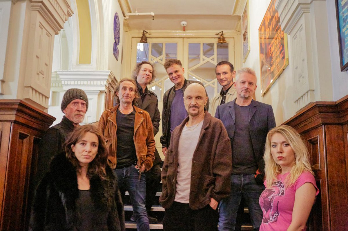 Had an enriching conversation with true gentleman @RealTimBooth about collective improvisation, his new novel, and scoring an unexpected - but deserved - number one album with @wearejames. clashmusic.com/features/we-lo…