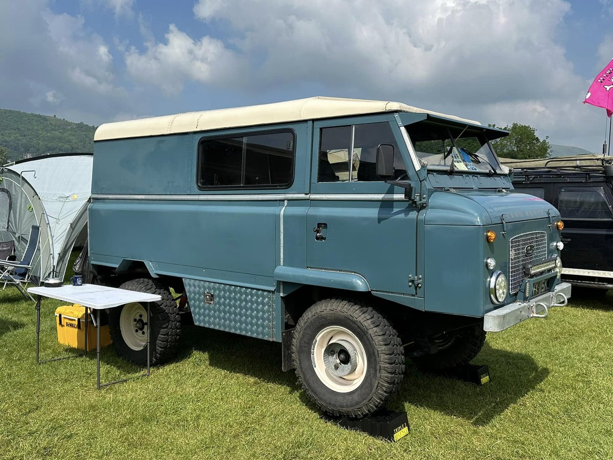LRSeries2Club's tweet photo. What a fabulous weekend at the @LRMonthly LRM Live show at Malvern! Thank you to everyone who stopped by to see us, and thank you to Andy, Katherine and the team for putting on such a wonderful club stand!
#landrover #landroverseries #landroverseries2  #landroverseries2club https://t.co/Xc4Pk4kHPJ