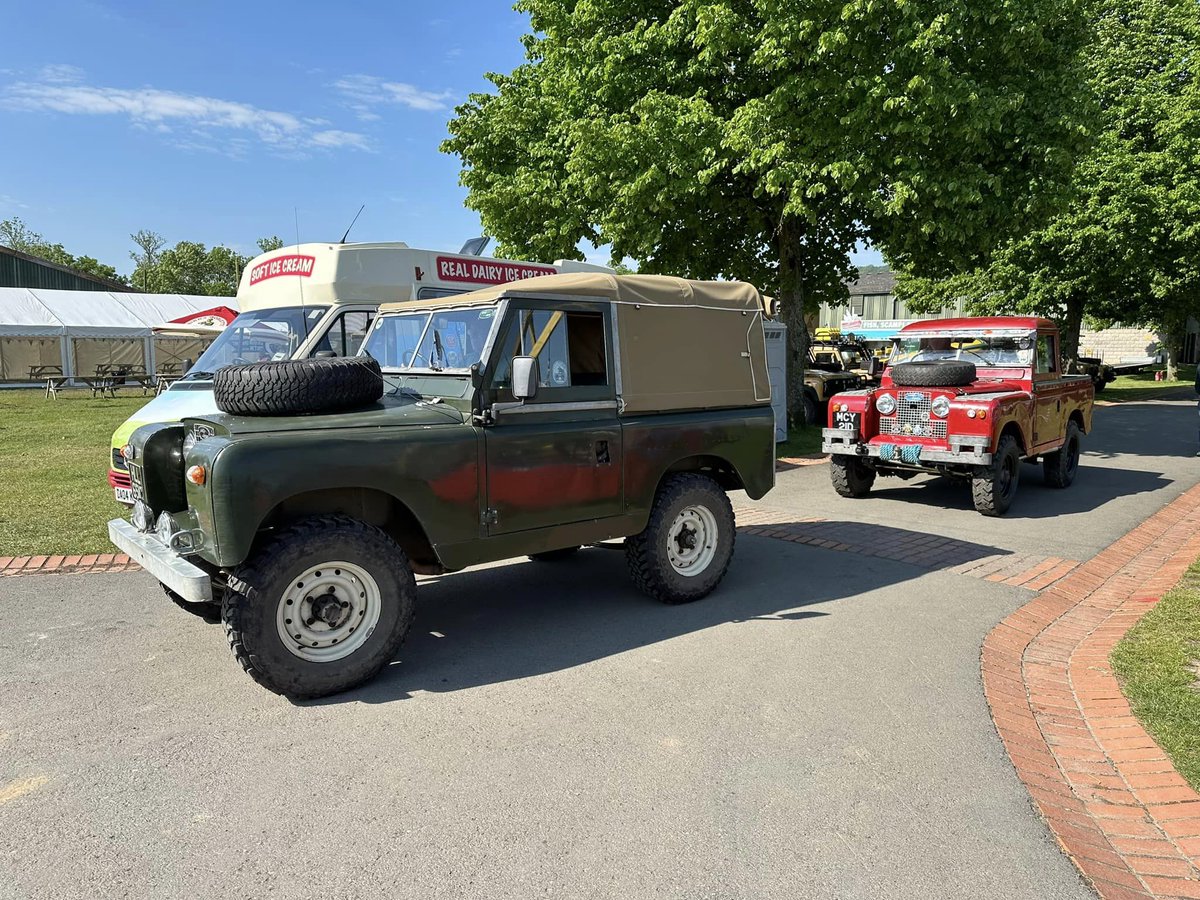 LRSeries2Club's tweet photo. What a fabulous weekend at the @LRMonthly LRM Live show at Malvern! Thank you to everyone who stopped by to see us, and thank you to Andy, Katherine and the team for putting on such a wonderful club stand!
#landrover #landroverseries #landroverseries2  #landroverseries2club https://t.co/Xc4Pk4kHPJ