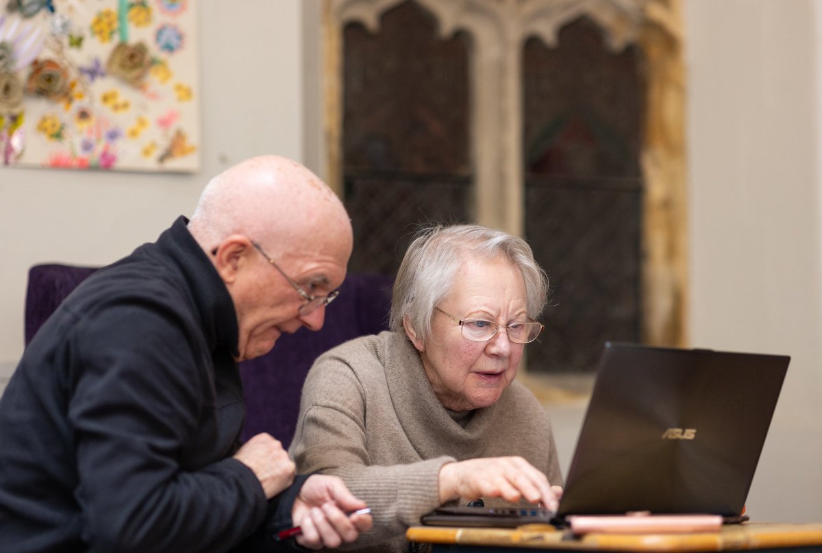 Nearly 6 million older people don't have or can't use the internet safely and successfully. They're being cut out from vital services as everything goes online. Sign @AgeUK’s petition to guarantee easy offline access! #advocacyworks