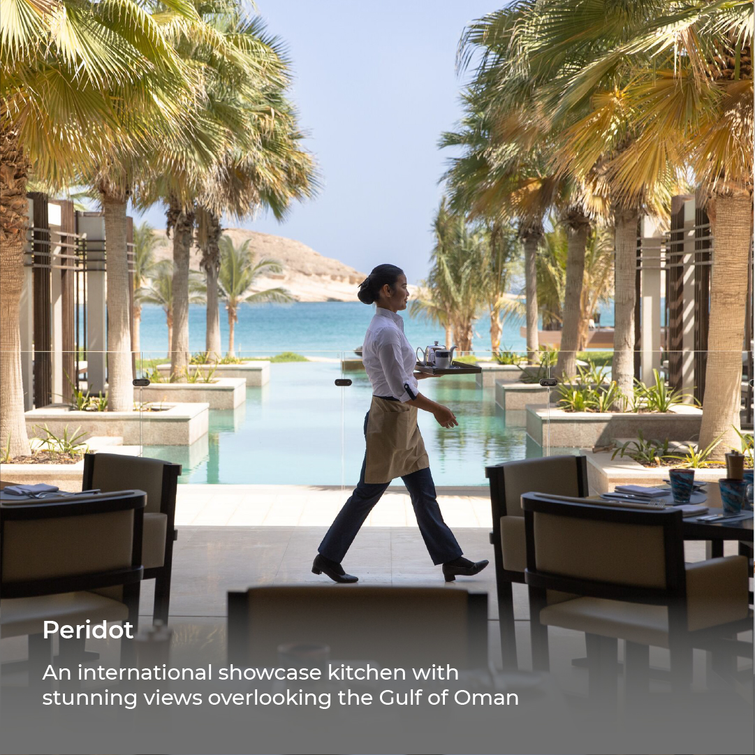 muscatbay's tweet photo. Discover the ultimate dining experiences at #MuscatBay!
Swipe through to explore our top three hot spots for delicious cuisine and stunning views. Whether it's beachside bliss, mountain vistas, or captivating cultural flavors, we've got it all. Which spot would you pick first? https://t.co/Ux8lAPnt3h