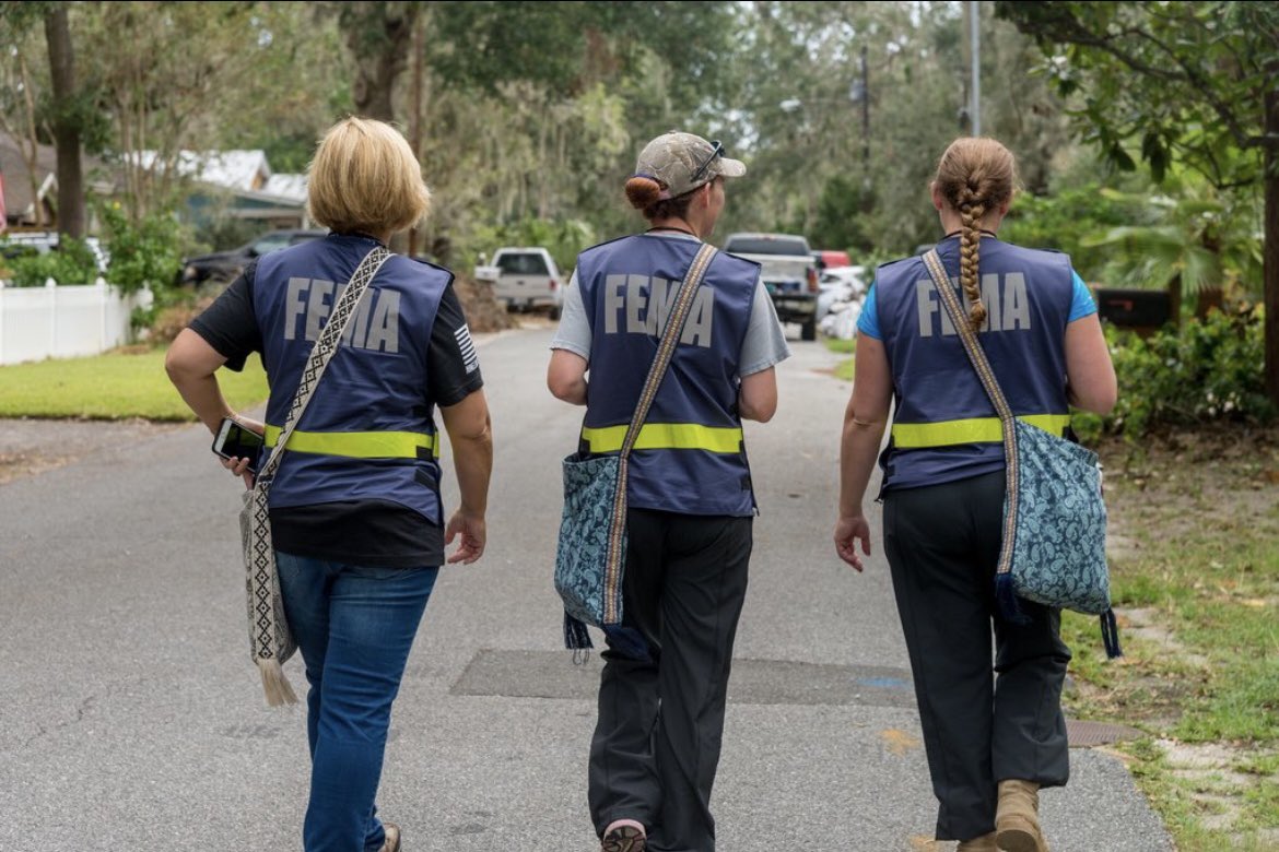 🔔#TX, DSA crews are currently visiting neighborhoods in Liberty, Montgomery & Walker counties to help residents apply for assistance, identify potential needs & help make connections. ‼️Crews will be easily recognizable by their official photo ID. 🔗fema.gov/press-release/…