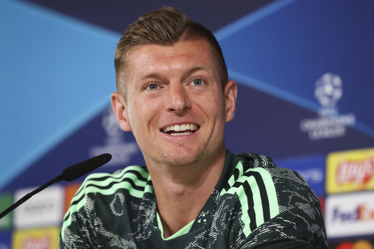 Toni Kroos en su podcast: “Quiero que cuando la gente hable de Toni Kroos recuerden el jugador que fui, por eso me retiro ahora en una de mis mejores temporadas jugando al fútbol, es lo que quiero” Estoy hundido💔.