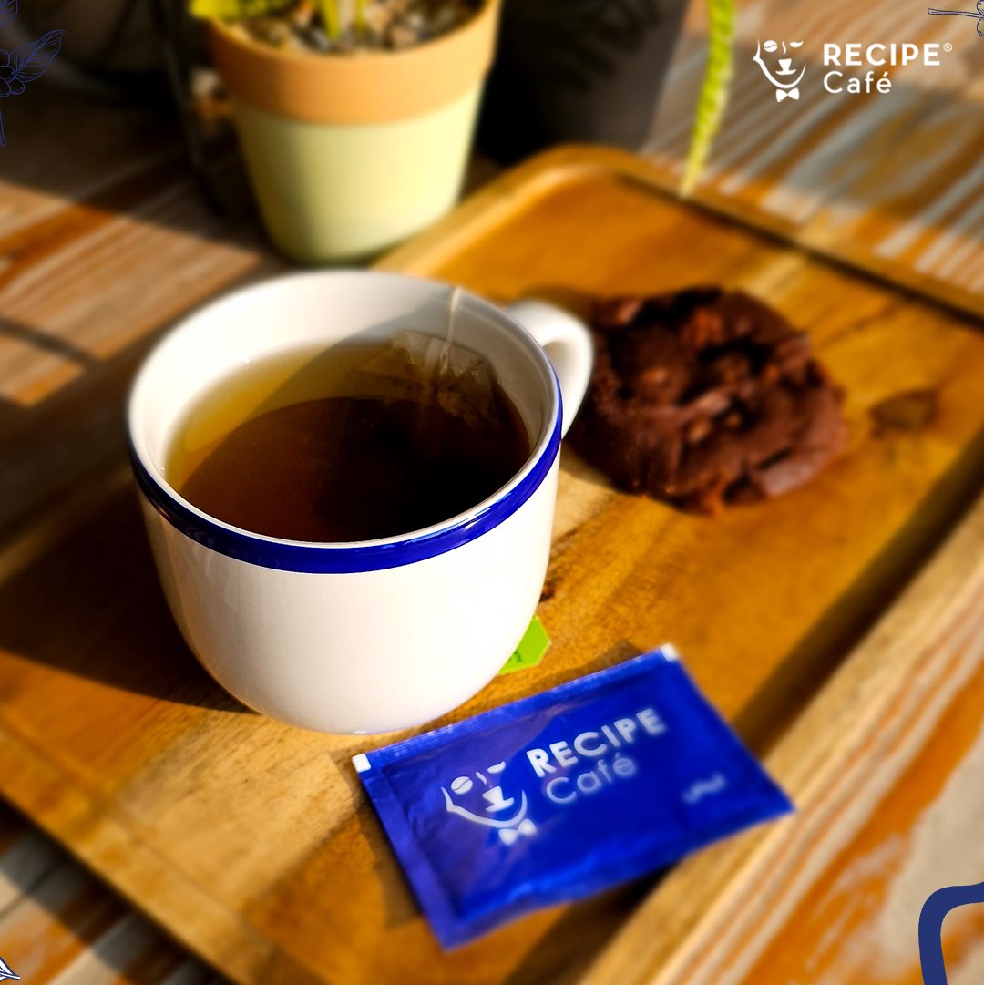 RecipeCafeSa's tweet photo. قال شاعر:
لشاي العصر أحباب وتزهو منه أكواب
 #اليوم_العالمي_للشاي https://t.co/dZuin8GbIc