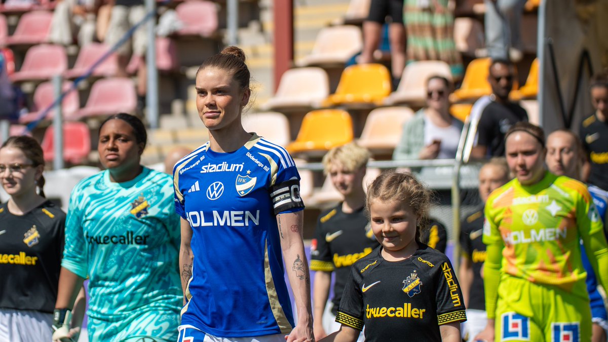 ifknorrkoping's tweet photo. 𝙈𝙔 𝘾𝘼𝙏𝙊 𝙏𝙄𝙇𝙇 𝙇𝘼𝙉𝘿𝙎𝙇𝘼𝙂𝙀𝙏 🇸🇪

IFK Norrköpings kapten My Cato blir föreningens första damspelare att kallas till det svenska damlandslaget!

⚪️🔵#ifknorrköping https://t.co/g6PJYyfCoE