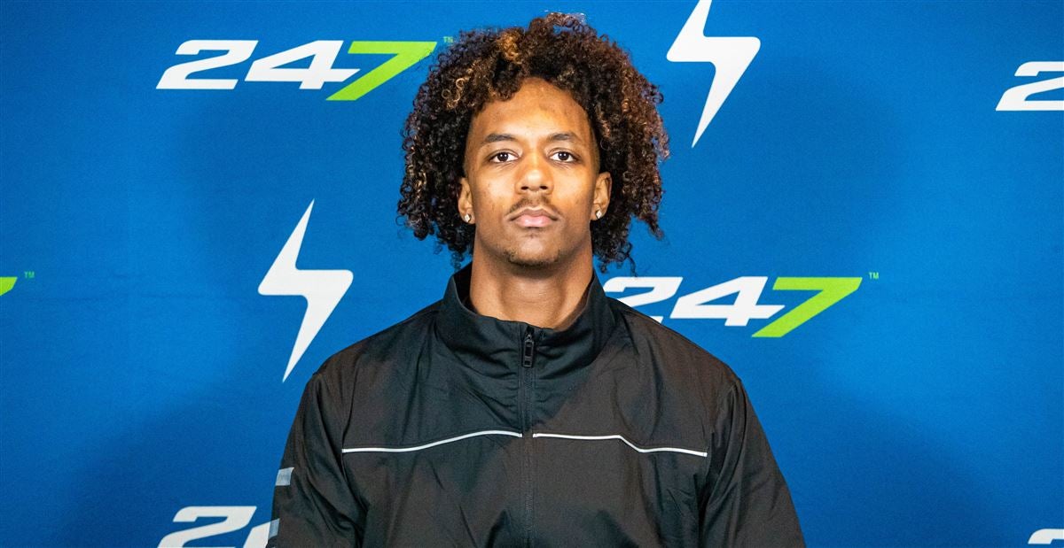 JTalty's tweet image. BREAKING: Georgia QB Jaden Rashada is suing Florida head coach Billy Napier and top Gators booster Hugh Hathcock for fraud, among other allegations, over failed $13.85 million NIL deal.

Story here: cbssports.com/college-footba…