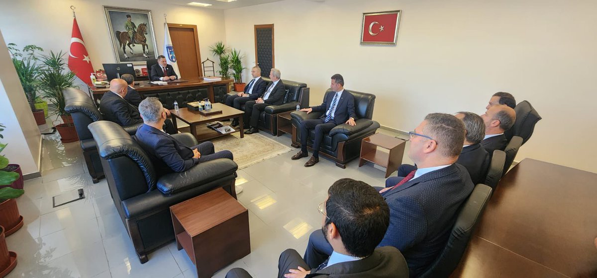 TelliogluTahir's tweet photo. Ankara Büyükşehir Belediye Başkanlığı’na tekrar seçilen 
sayın Mansur Yavaş’a 
ve Büyükşehir Belediyesi Başkan Vekili 
sayın Faruk Köylüoğlu’na, 
İnşaat Müteahhitleri Konfederasyonu (İMKON) yönetimi olarak hayırlı olsun ziyaretine bulunduk.

Konfederasyon olarak; Ankara’mızı daha yaşanabilir kılacak, katma değer kazandıracak ve Ankaralı hemşerilerimizin faydasına olacak başta “Kentsel Dönüşüm” olmak üzere, her türlü projelere destek olacağımızı ifade ettik.
Samimi karşılamaları için kendilerine teşekkür ediyoruz.
@mansuryavas06 @KoyluogluFaruk