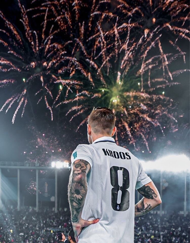 Someone said a while ago that there isn’t even a bad copy of Toni Kroos in football at the moment, and I couldn’t stop thinking about that since. He’s truly one of a kind. The ultimate maestro ending his career on the highest of highs.