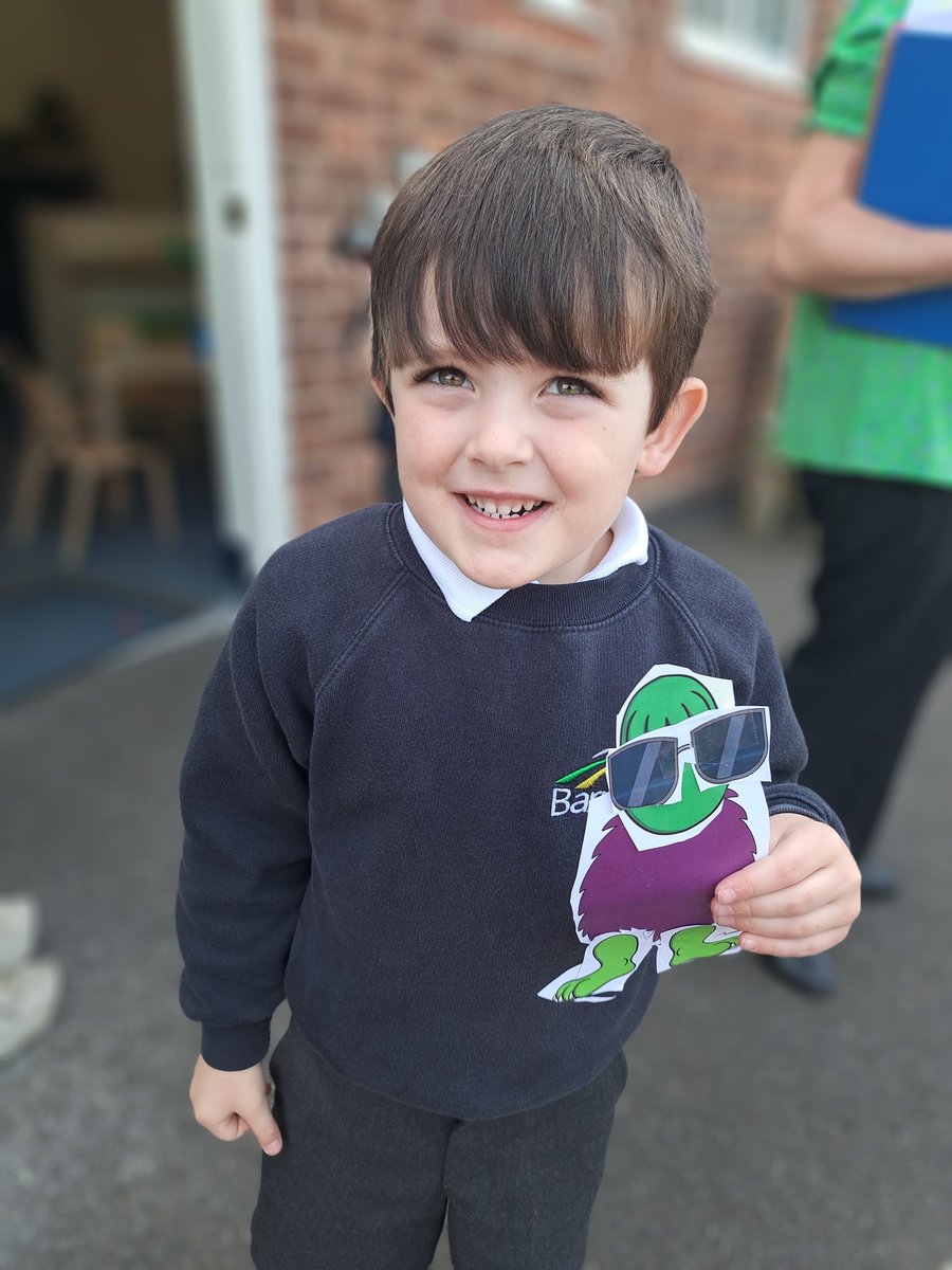 BarntonMrsD's tweet photo. Reception were excited to find that Aliens had landed today.
They used team building and leadership skills to complete their activities. @BarntonMrsF #bcnpsessentialskills https://t.co/nqdbwc7KHG