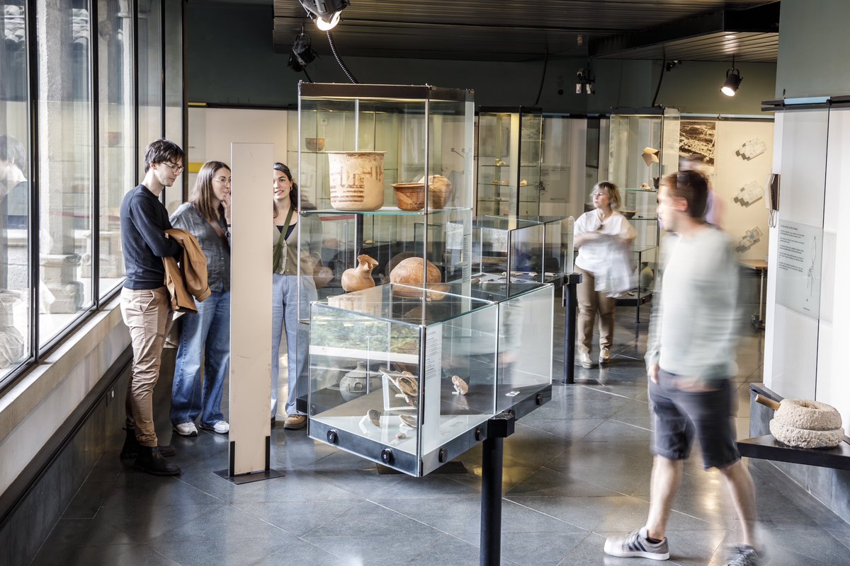 museusolsona's tweet photo. ‼️ Un tastet de les activitats del #DIM2024.

📚 Enguany, el lema era “Museus per l’educació i la investigació”, i en aquesta línia es van organitzar tres activitats gratuïtes així com portes obertes durant el cap de setmana.

📸 [@MarcRamonet] https://t.co/2zy2UzoUIT